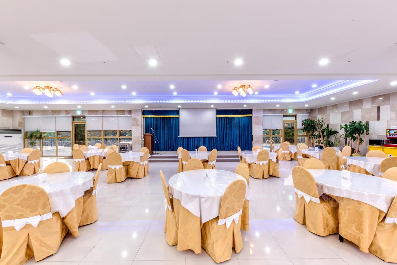 Pearly Hotel Чеджудо Экстерьер фото