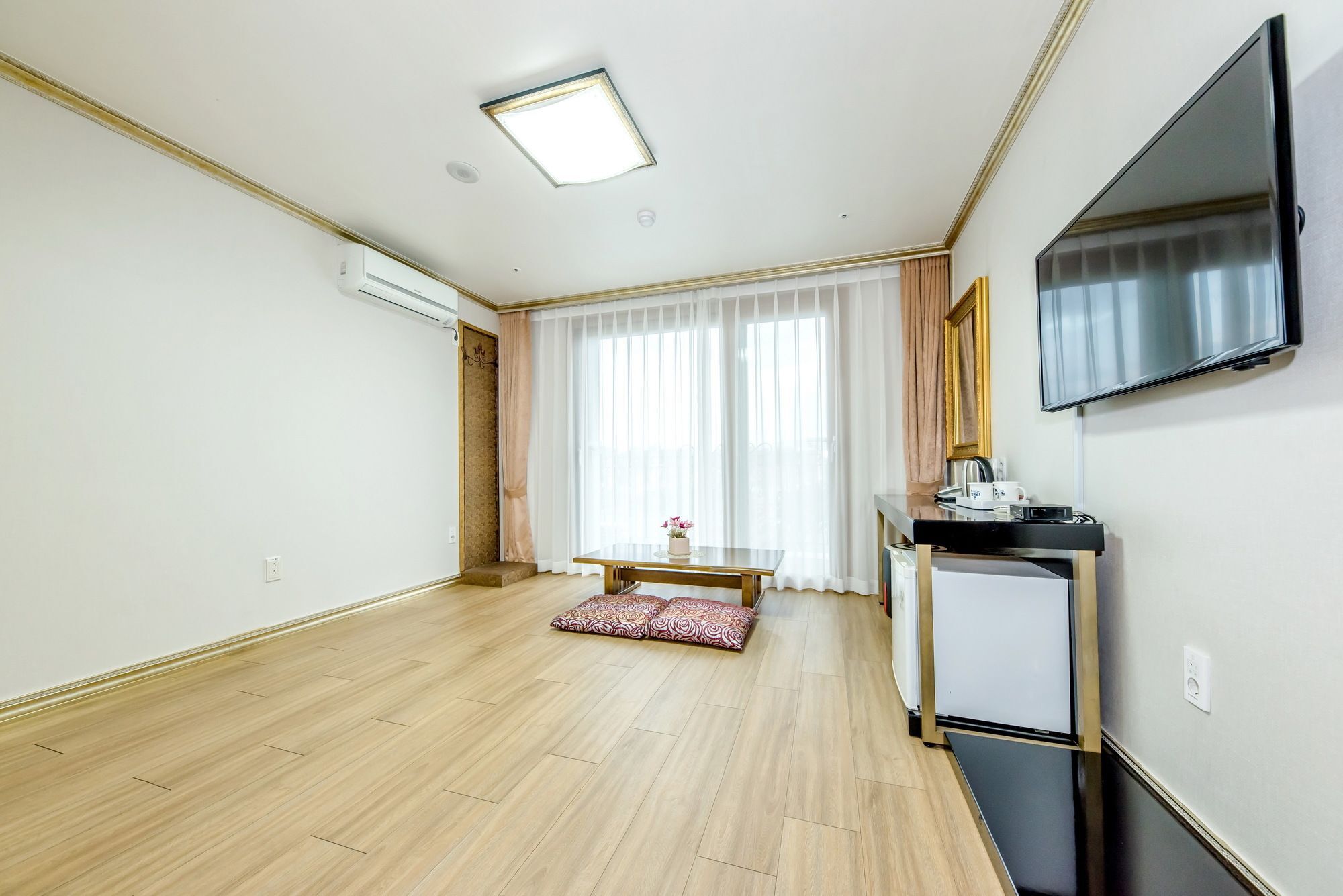 Pearly Hotel Чеджудо Экстерьер фото
