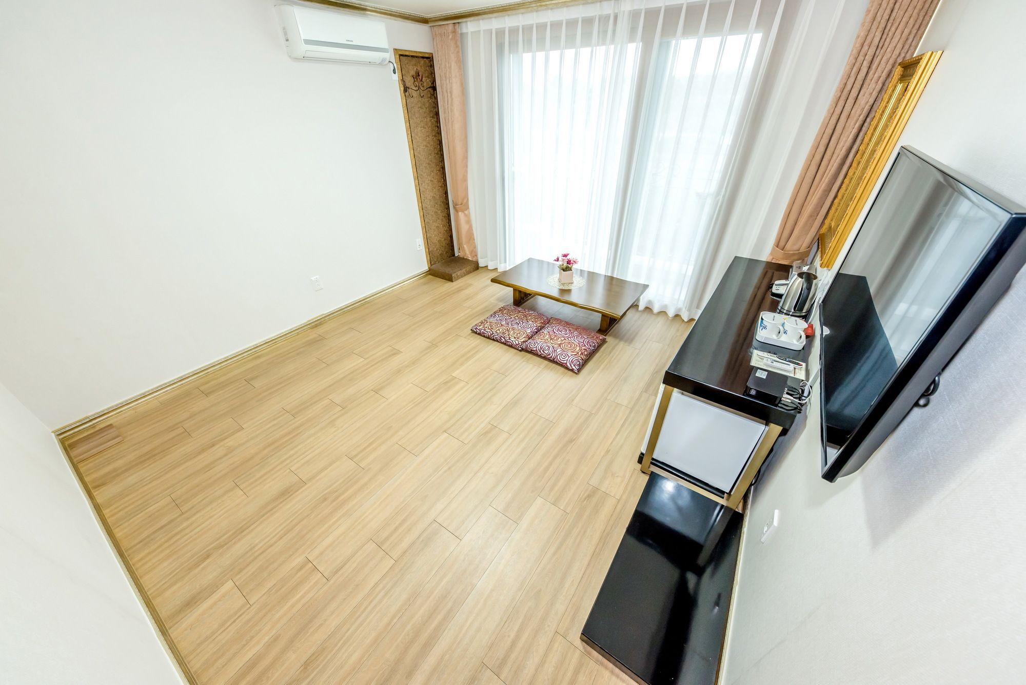 Pearly Hotel Чеджудо Экстерьер фото